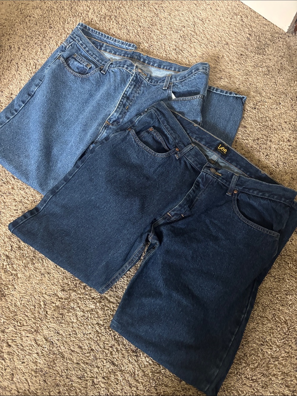 2 pair Men’s Dark and Medium Blue Relaxed Jeans 38x30